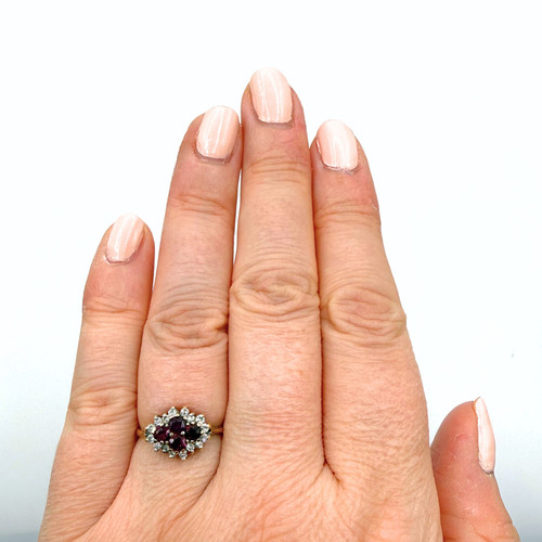 9ct gold ruby and diamond - 9ct,