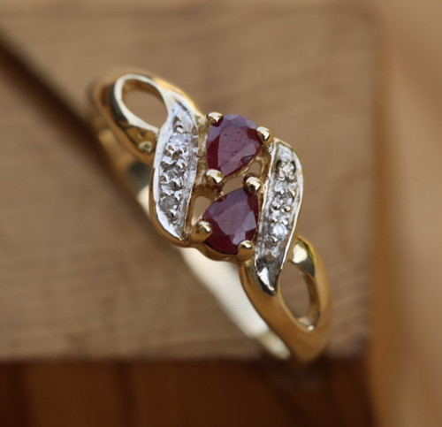 9ct solid yellow gold - solid,