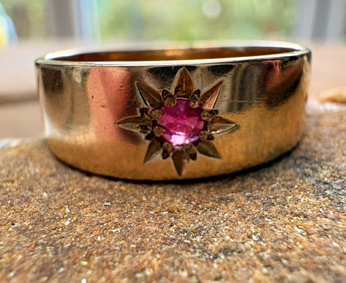 Vintage 9ct yellow gold - gold, star
