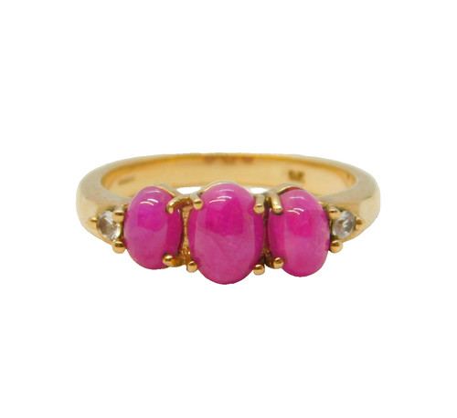 9ct yellow gold - yellow, three-stone