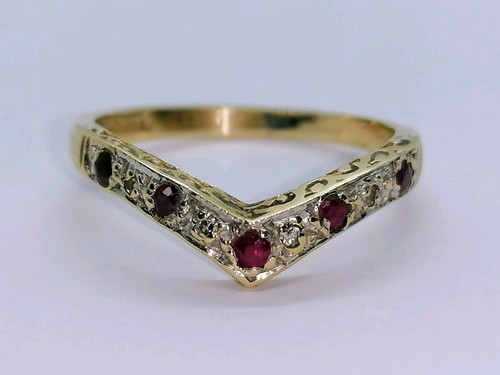 9ct gold ruby and diamond - gold,