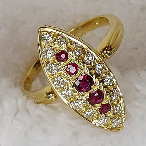 Vintage navette ring 18ct - vintage,