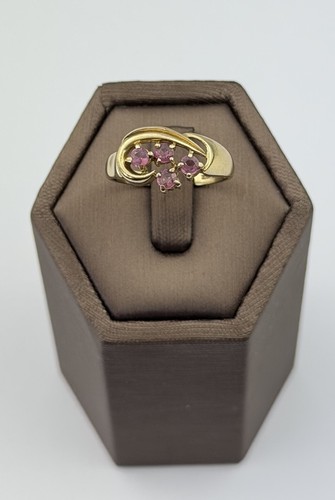 Ruby 9ct gold ring vintage - ruby,