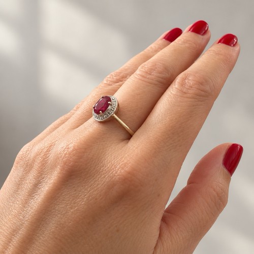 Vintage yellow gold ruby - ct,