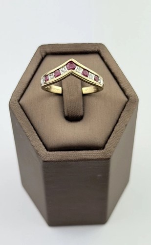 Ruby and diamond ring 9ct - and,